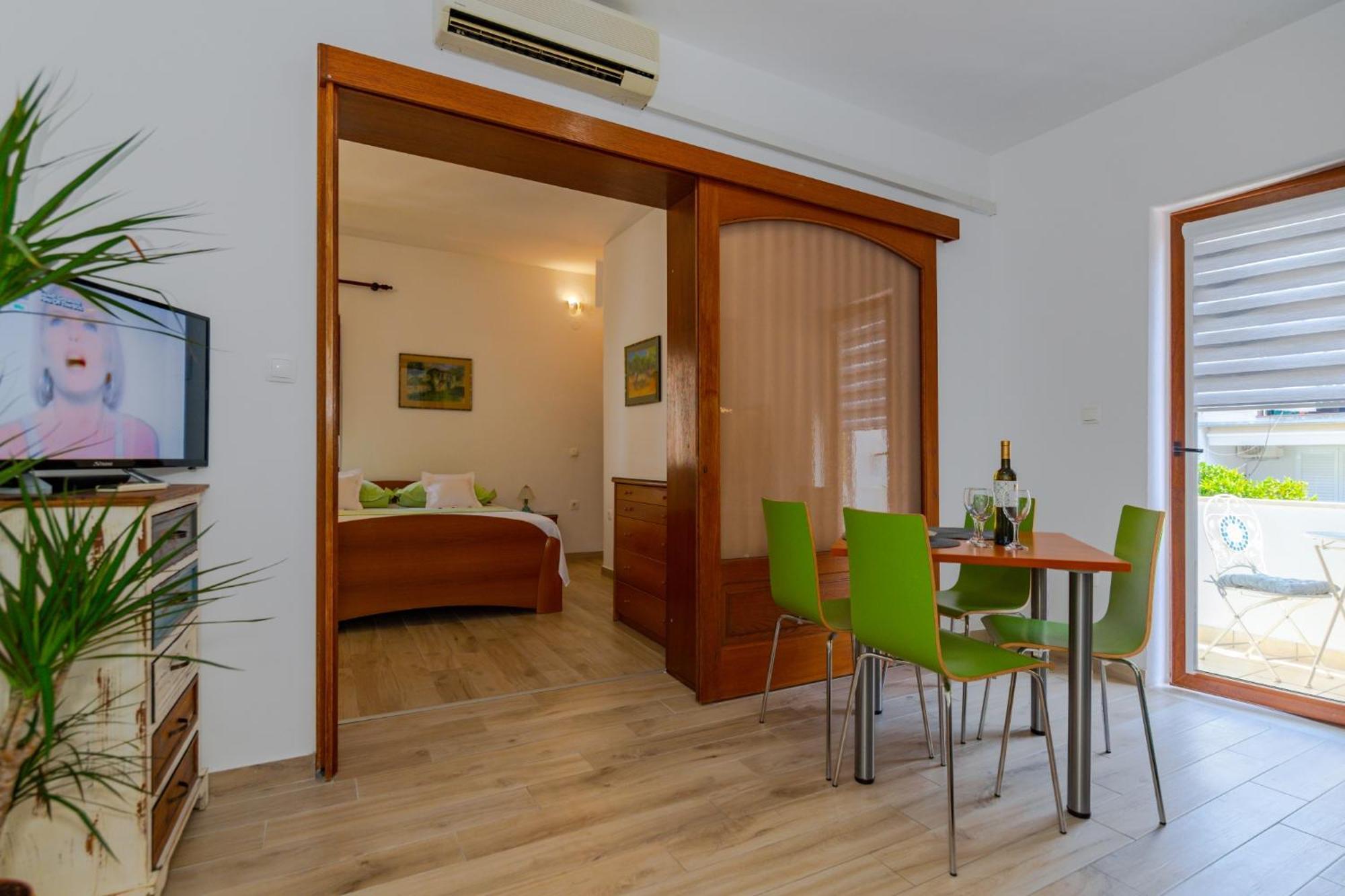 Apartmán Center Ana *